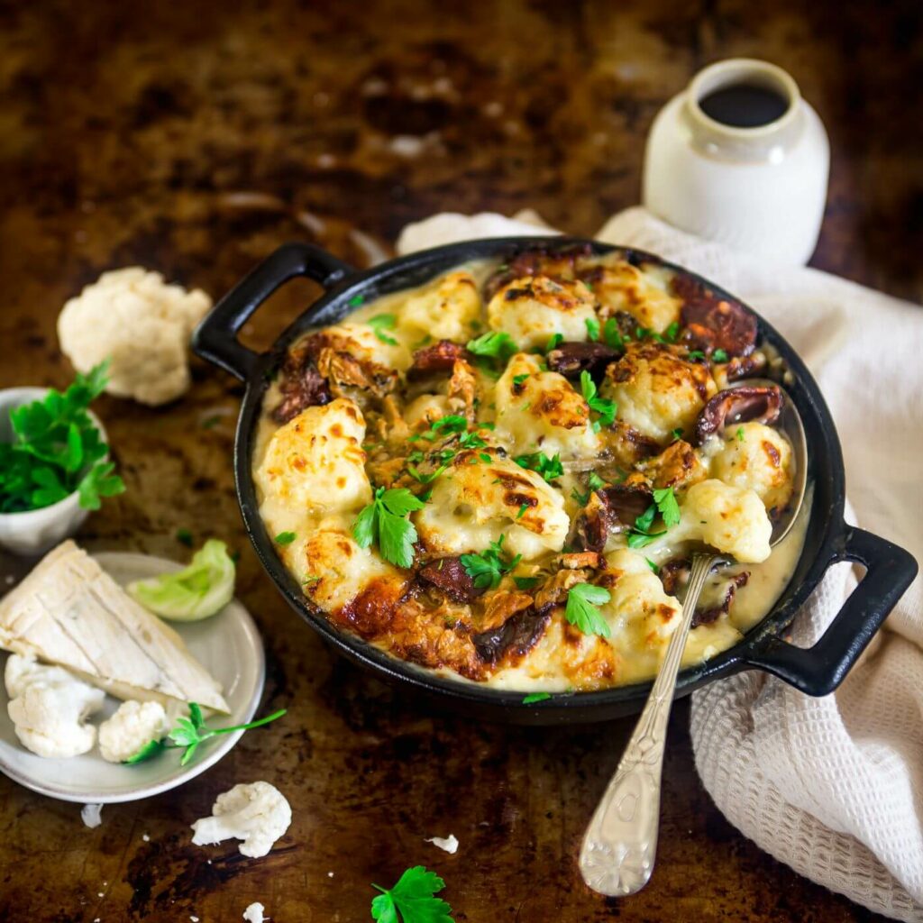 Blumenkohlgratin und Entenbrust mit Käse für Tartiflette Forestière ...