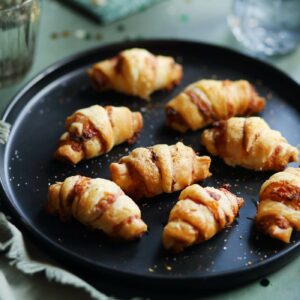 Aperitif-Croissants nach Tartiflette-Art