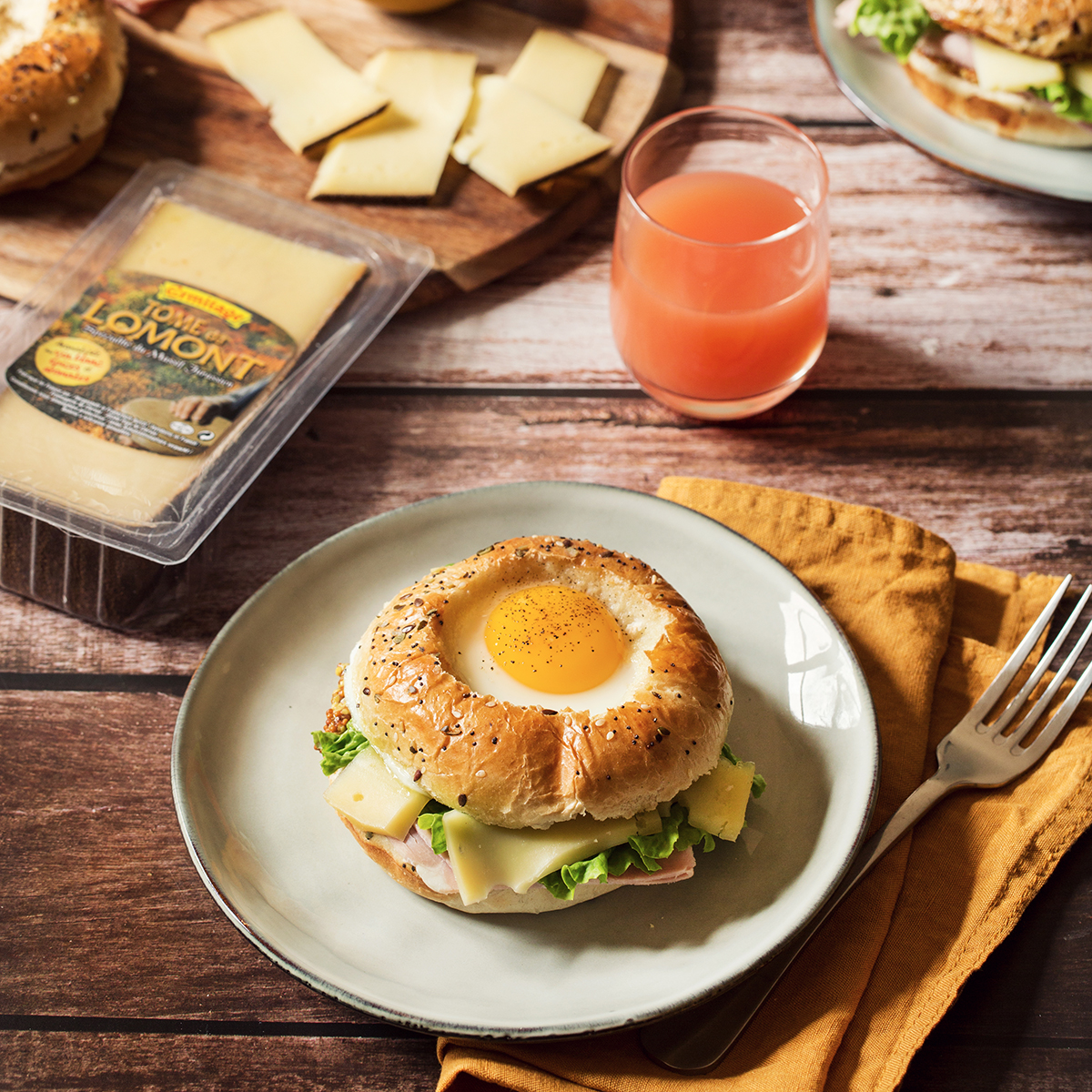 Bagel Breakfast à la Tome du Lomont