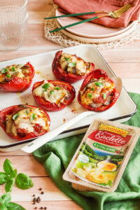 Poivrons farcis à la ratatouille et au fromage pour raclette italienne